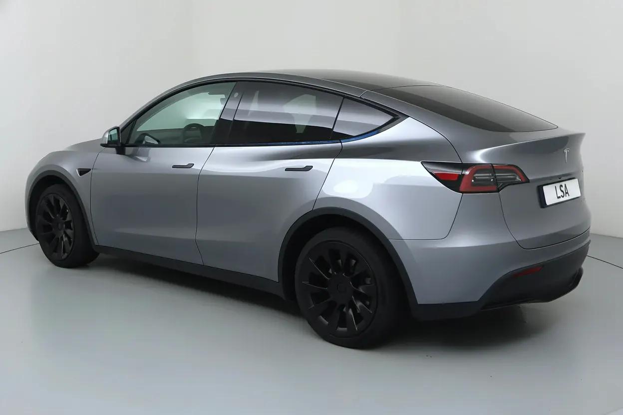 Tesla Nantes — Tesla Center et Service à Nantes Tesla Center et Service à Nantes — Tesla Nantes